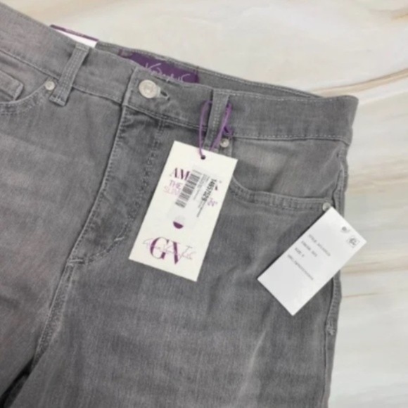 NWT Gloria Vanderbilt Amanda Classic Rise Tapered Leg Denim Jeans Women’s Size 6 - Picture 2 of 6